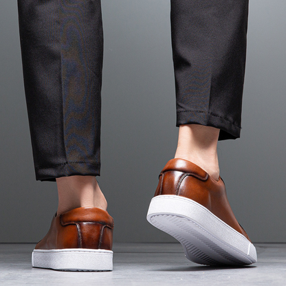 Atlas Low Top Sneakers